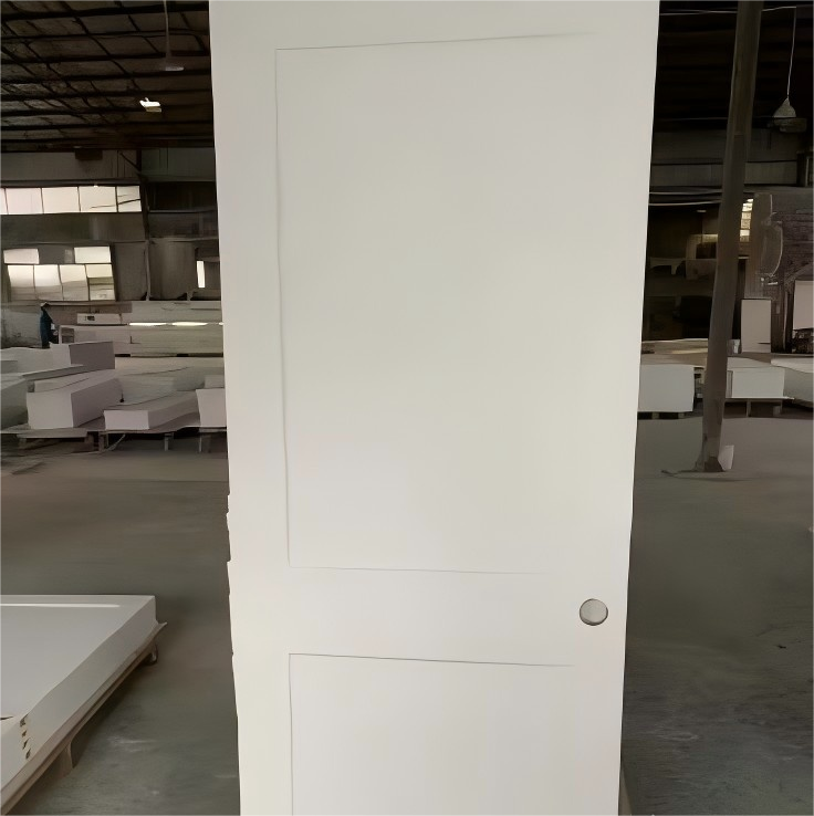 Modern Moulded Interior Wooden Door with White Primer Finish for Residential Use - Image 3