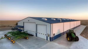 Durable Light-Steel Agricultural Building – Ideal for Equipment Storage and Livestock Housing