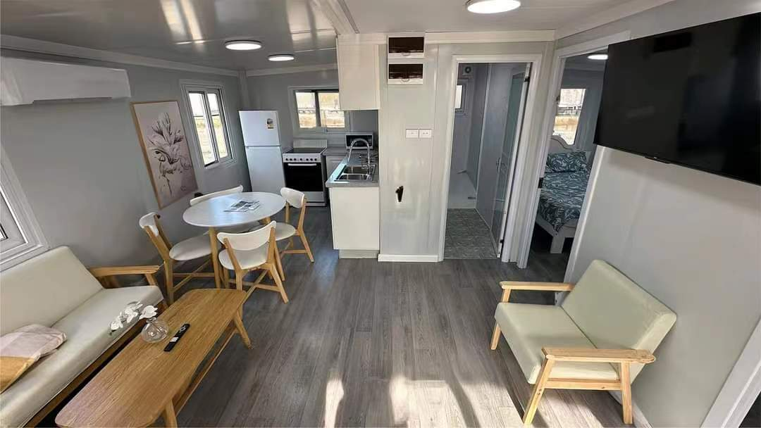 Spacious Dual-Wing Expandable Modular House with Outdoor Balcony - Image 3